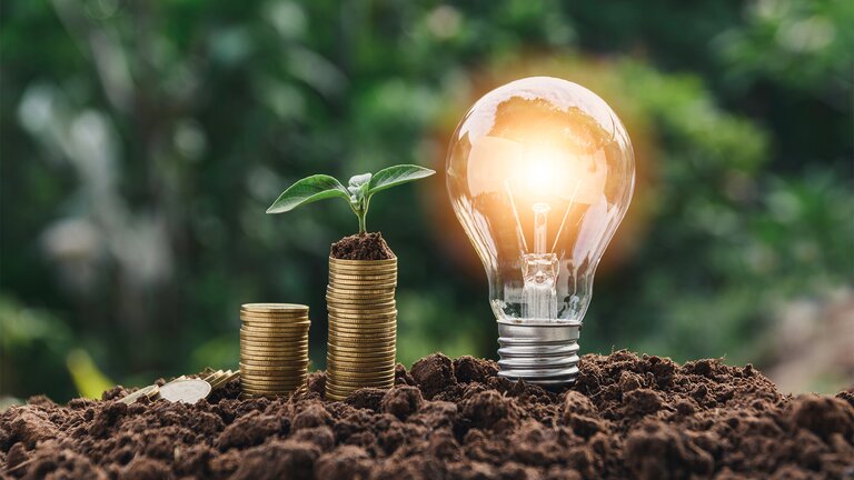 Header Energie Sparen, Glühbirne, Lüftungsanlagen